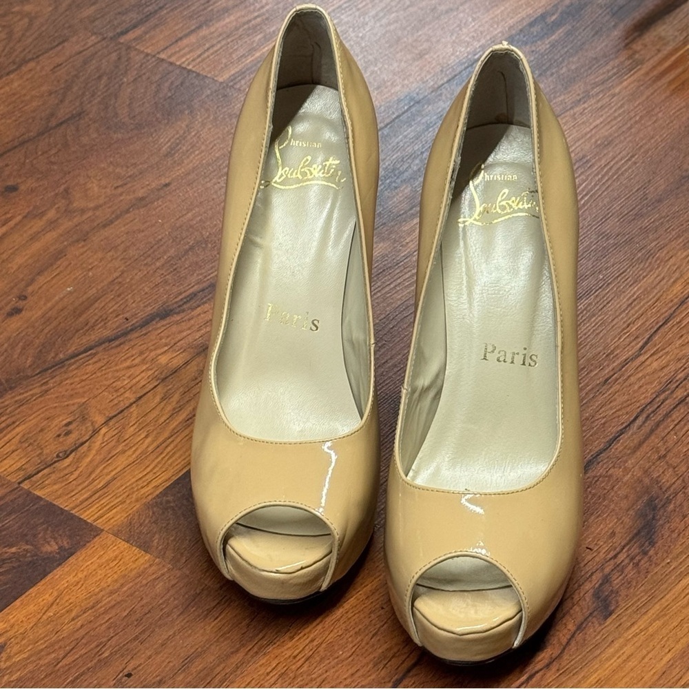 Christian Louboutin Nude Patent Peep Toe Heels Size 37